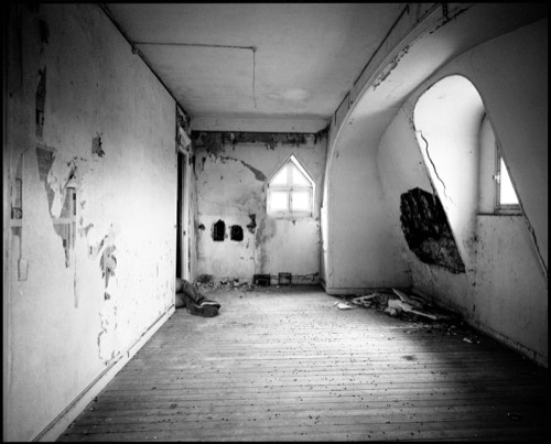 Autoportrait aux gravats, 2013